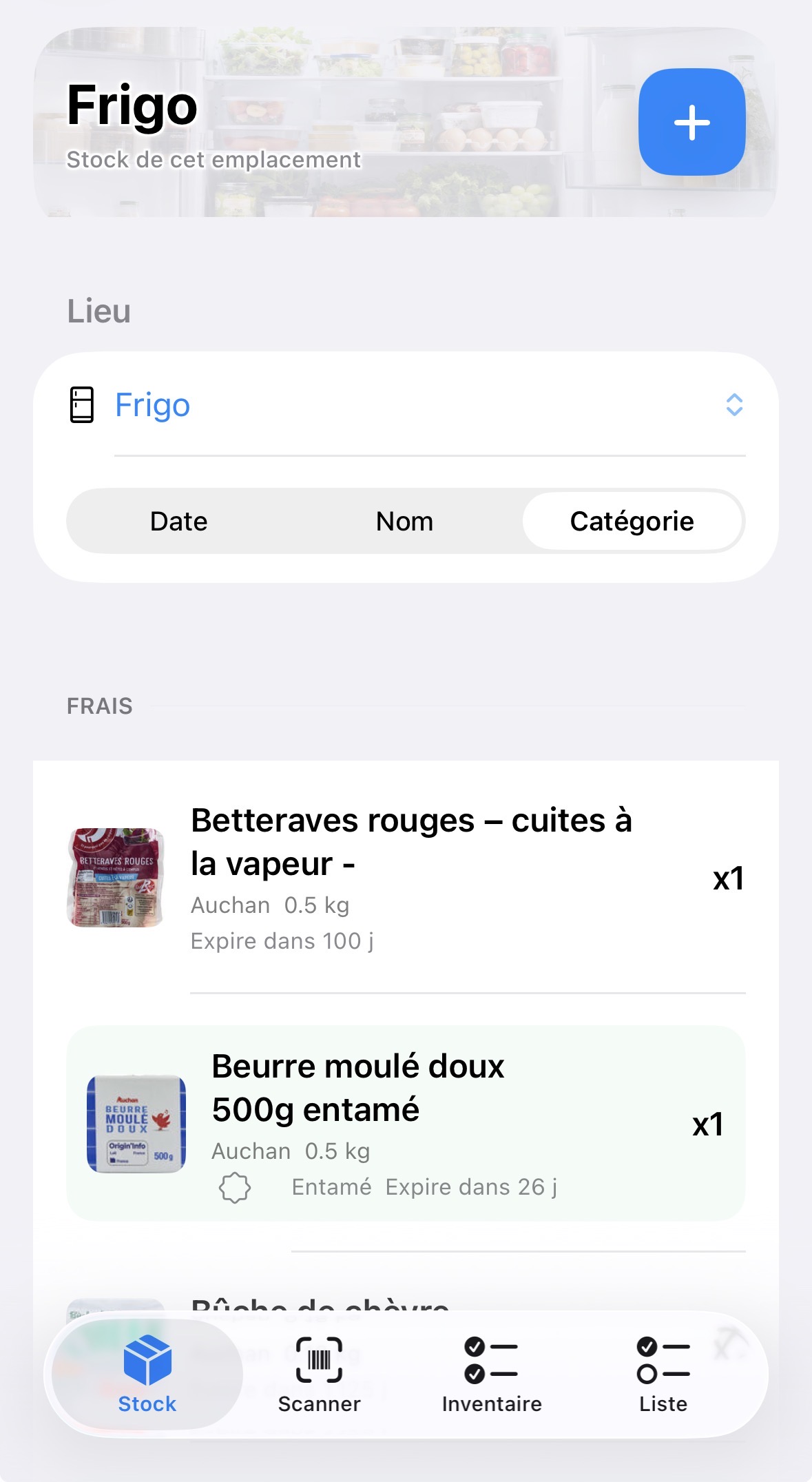 Vue d'un emplacement Frigo avec produits, quantites et dates.